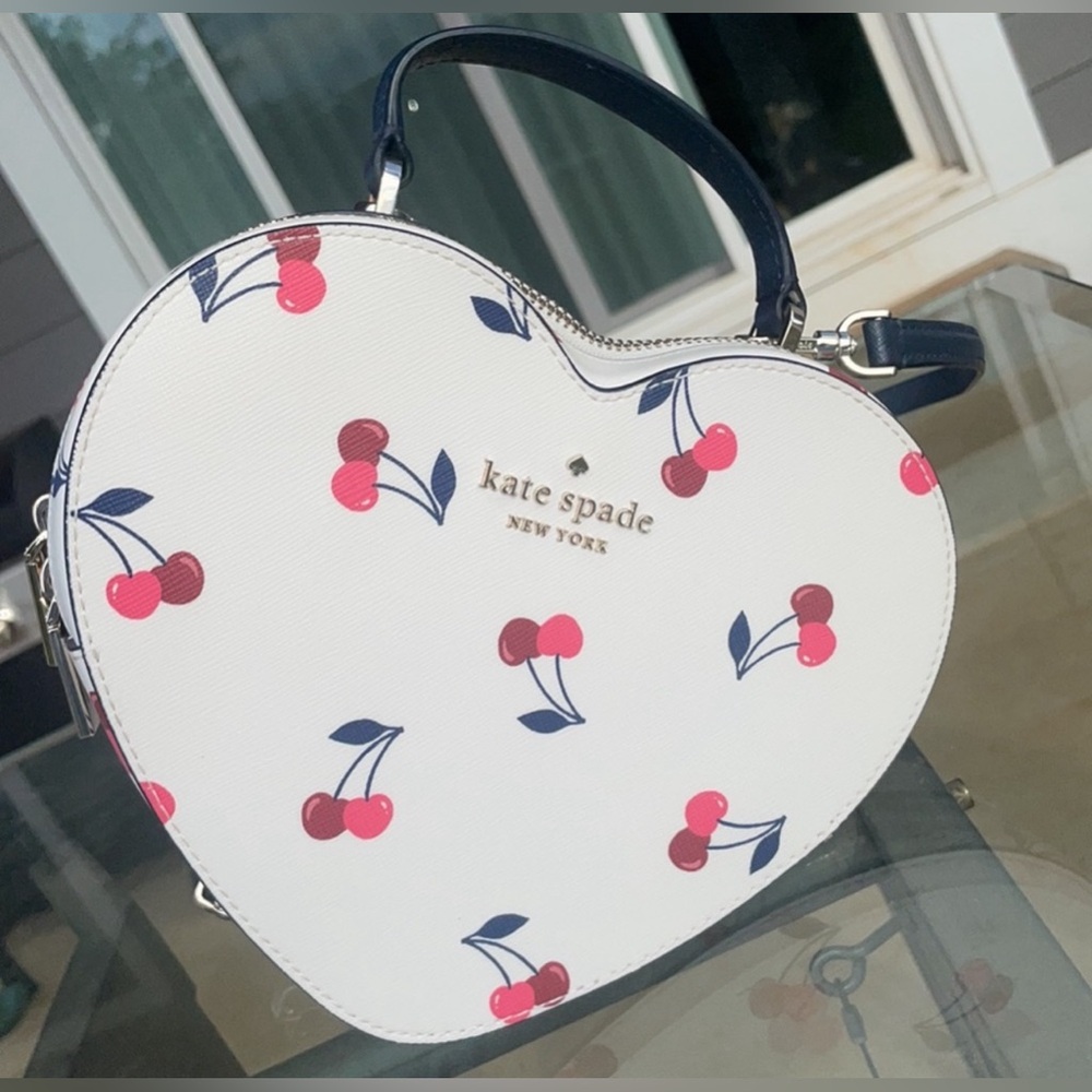 EUC!! Kate Spade Heart Shaped Cherry Crossbody